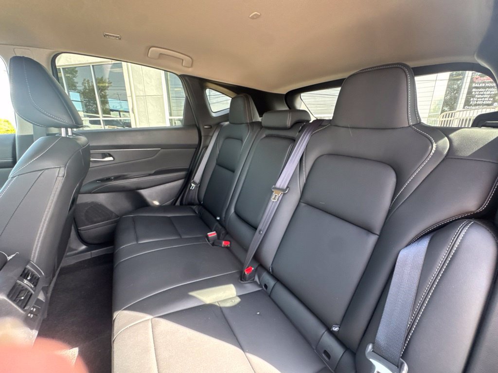 Used 2025 Nissan Murano SV w/ Cargo Package AWD/4WD image 16