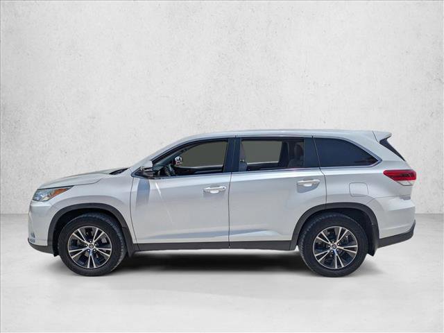 Used 2019 Toyota Highlander LE FWD image 4