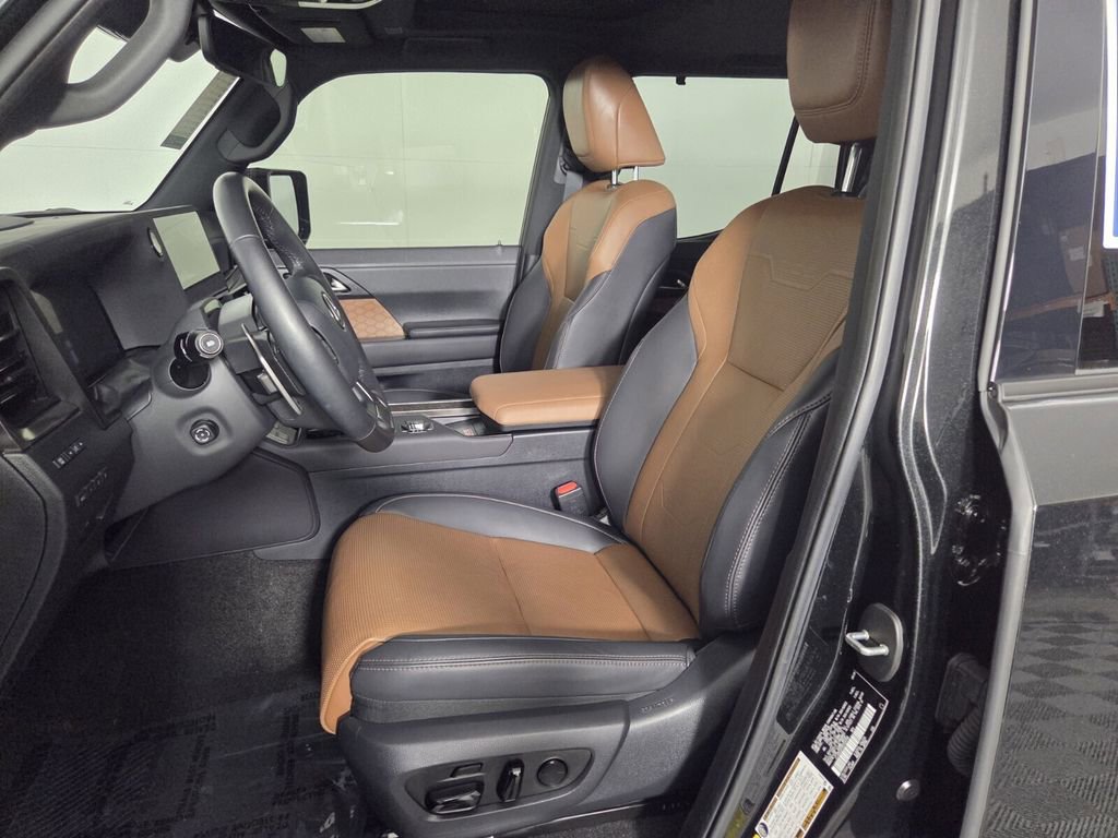 Used 2024 Lexus GX 550 w/ Cold Area Package AWD/4WD image 12