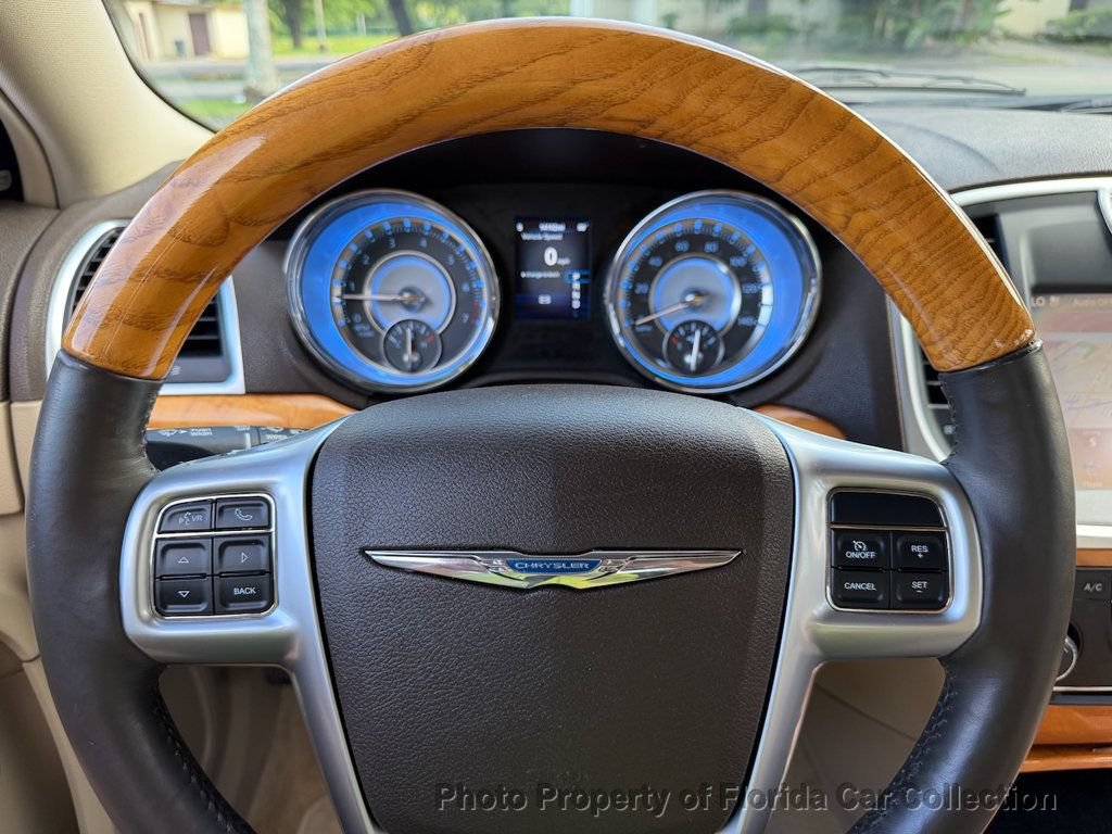 Used 2013 Chrysler 300 C RWD image 52