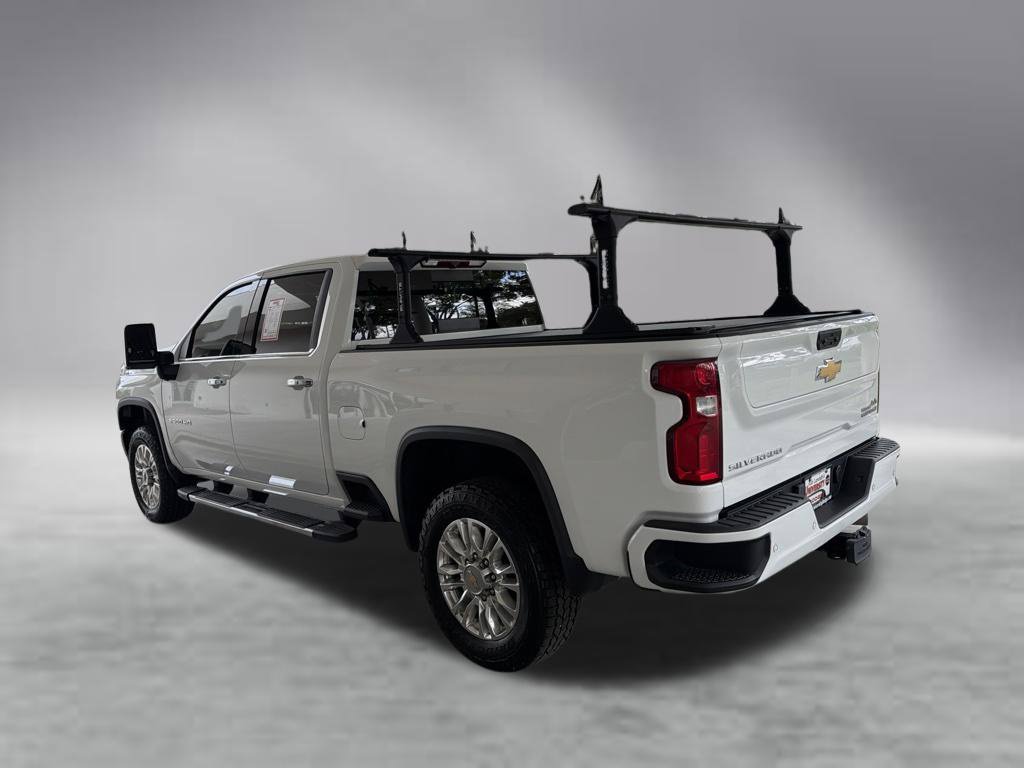 Used 2022 Chevrolet Silverado 2500 High Country w/ Z71 Off-Road Package AWD/4WD image 4