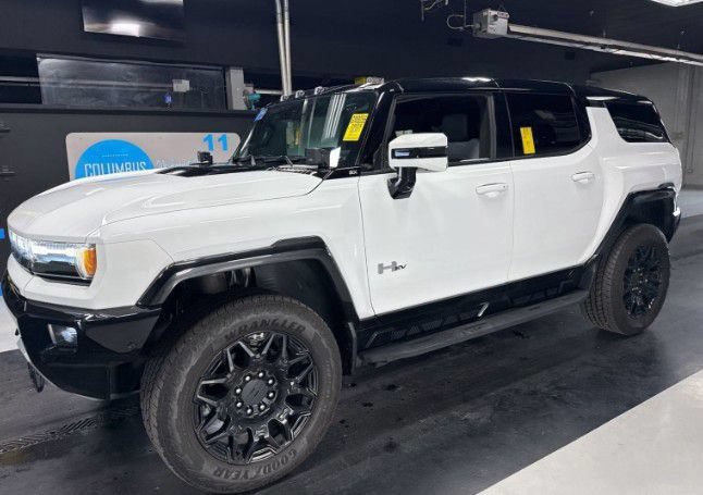 Used 2024 GMC Hummer EV 2X w/ LPO, Illumination Package AWD/4WD image 1