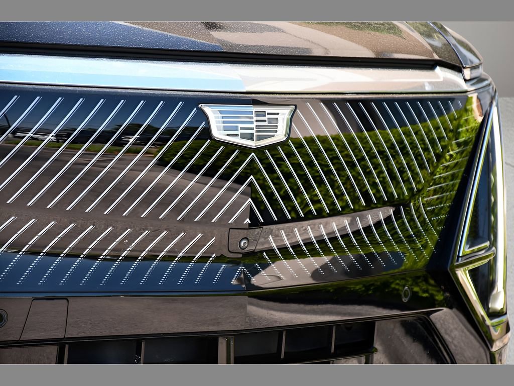 Certified 2024 Cadillac Lyriq Luxury AWD/4WD image 10
