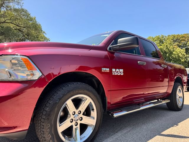 Used 2017 RAM 1500 Express AWD/4WD image 3