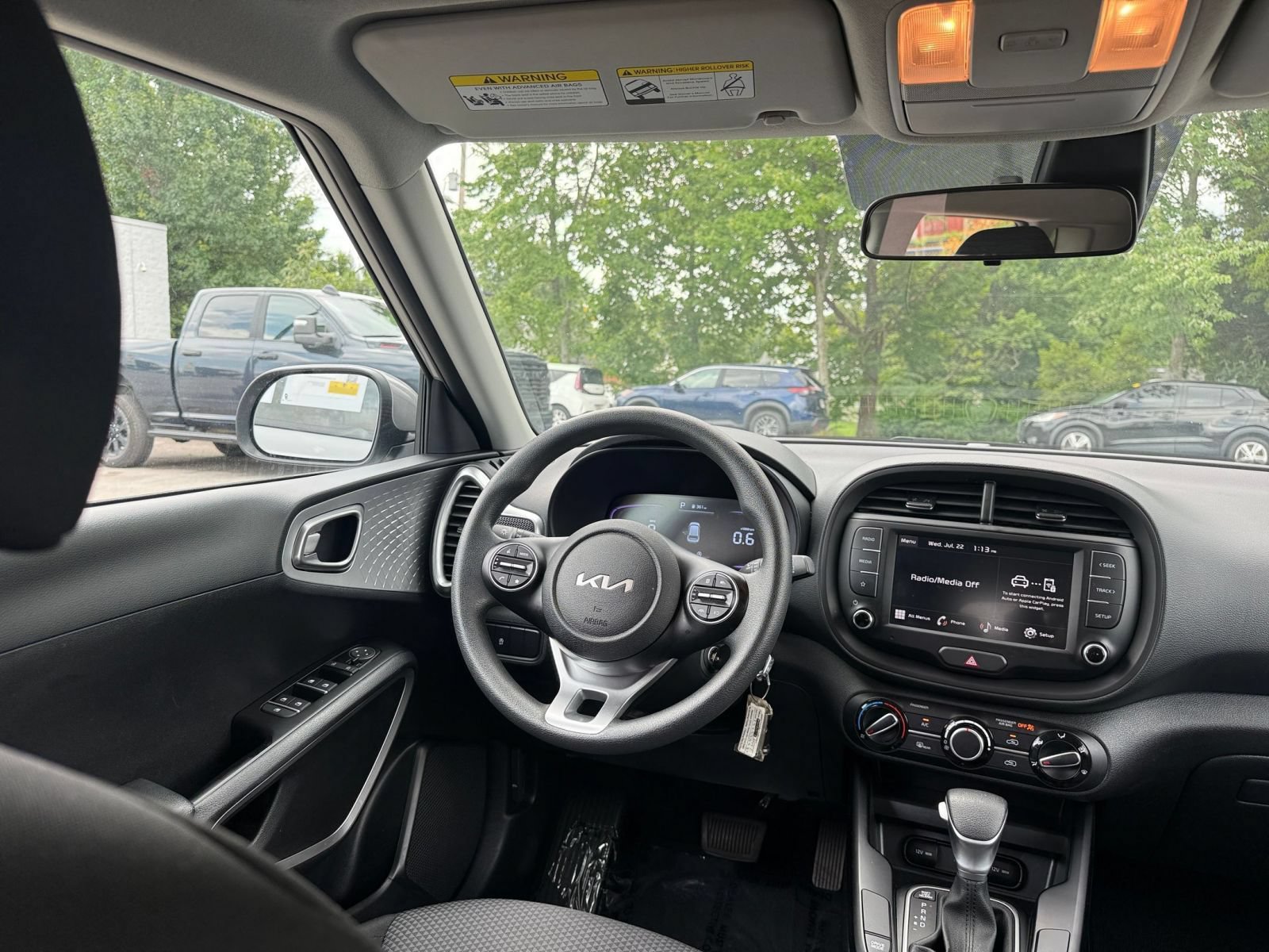 Used 2025 Kia Soul LX w/ LX Technology Package FWD image 32