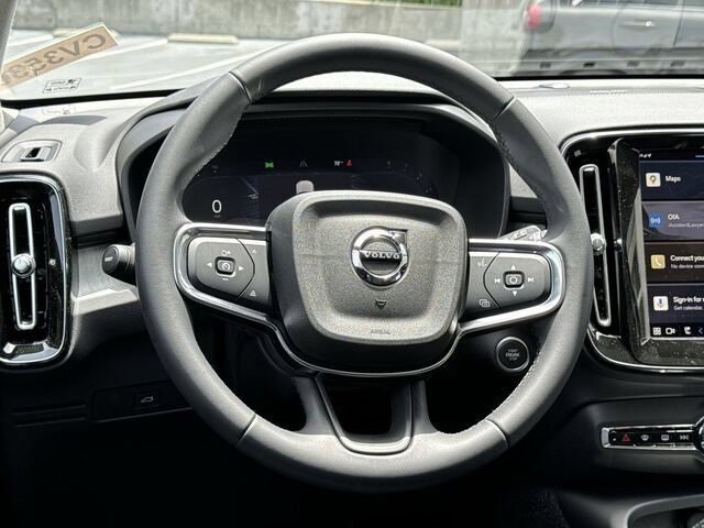 New 2024 Volvo XC40 B5 Plus w/ Climate Package AWD/4WD image 7