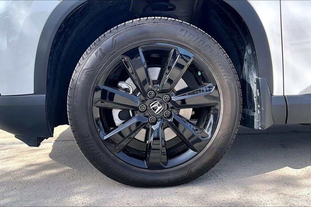 Used 2025 Honda Pilot Black Edition image 11