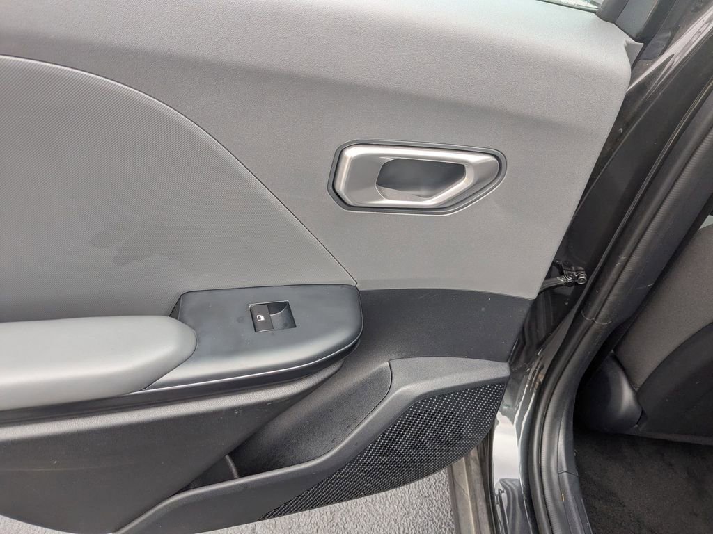 Used 2025 Kia K4 LXS image 60