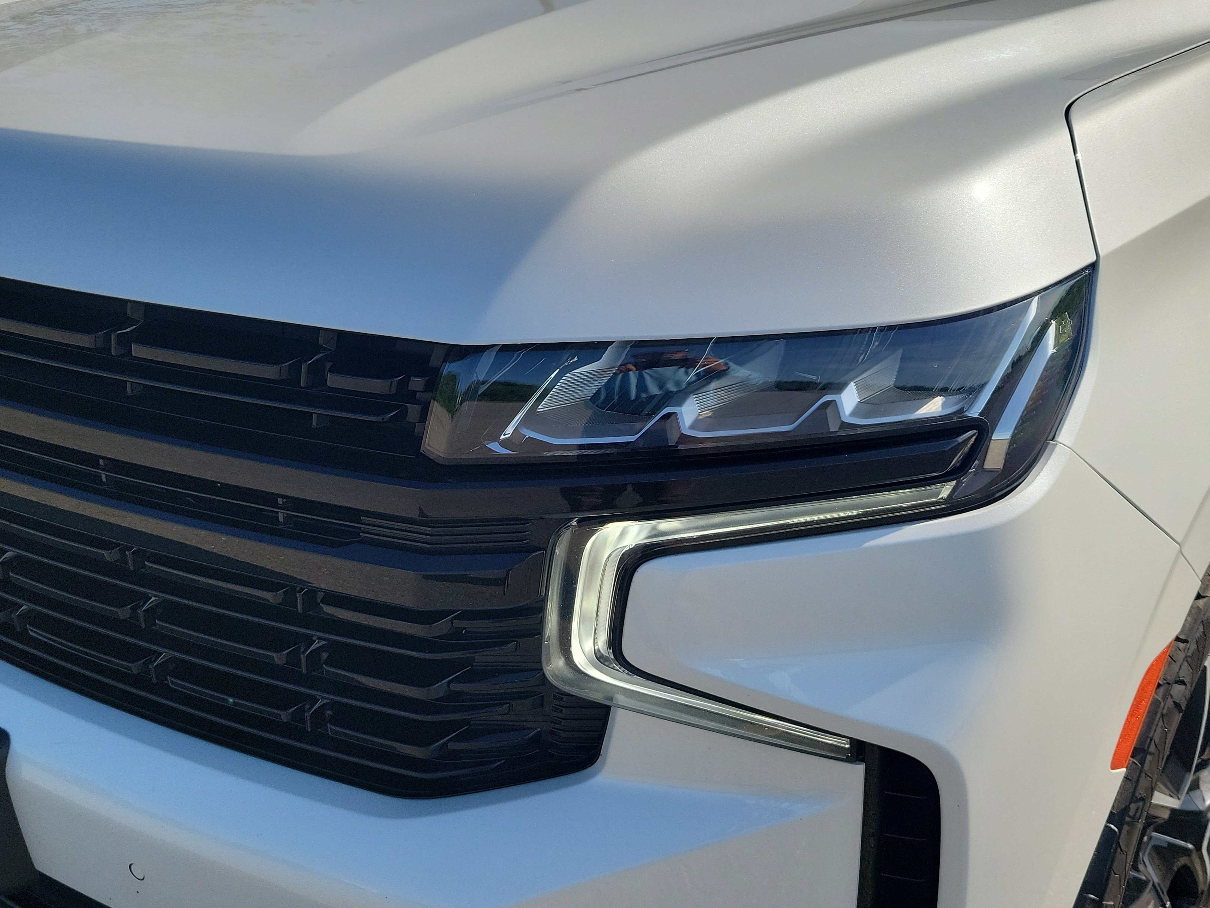 Used 2023 Chevrolet Suburban RST w/ Luxury Package AWD/4WD image 9