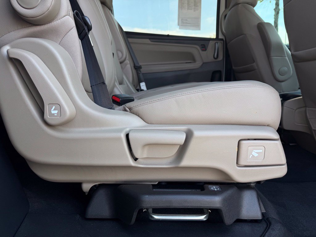 Certified 2024 Honda Odyssey EX-L image 35