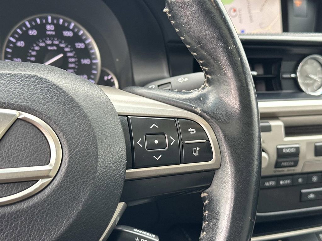 Used 2016 Lexus ES 350 350 w/ Navigation System Package image 19