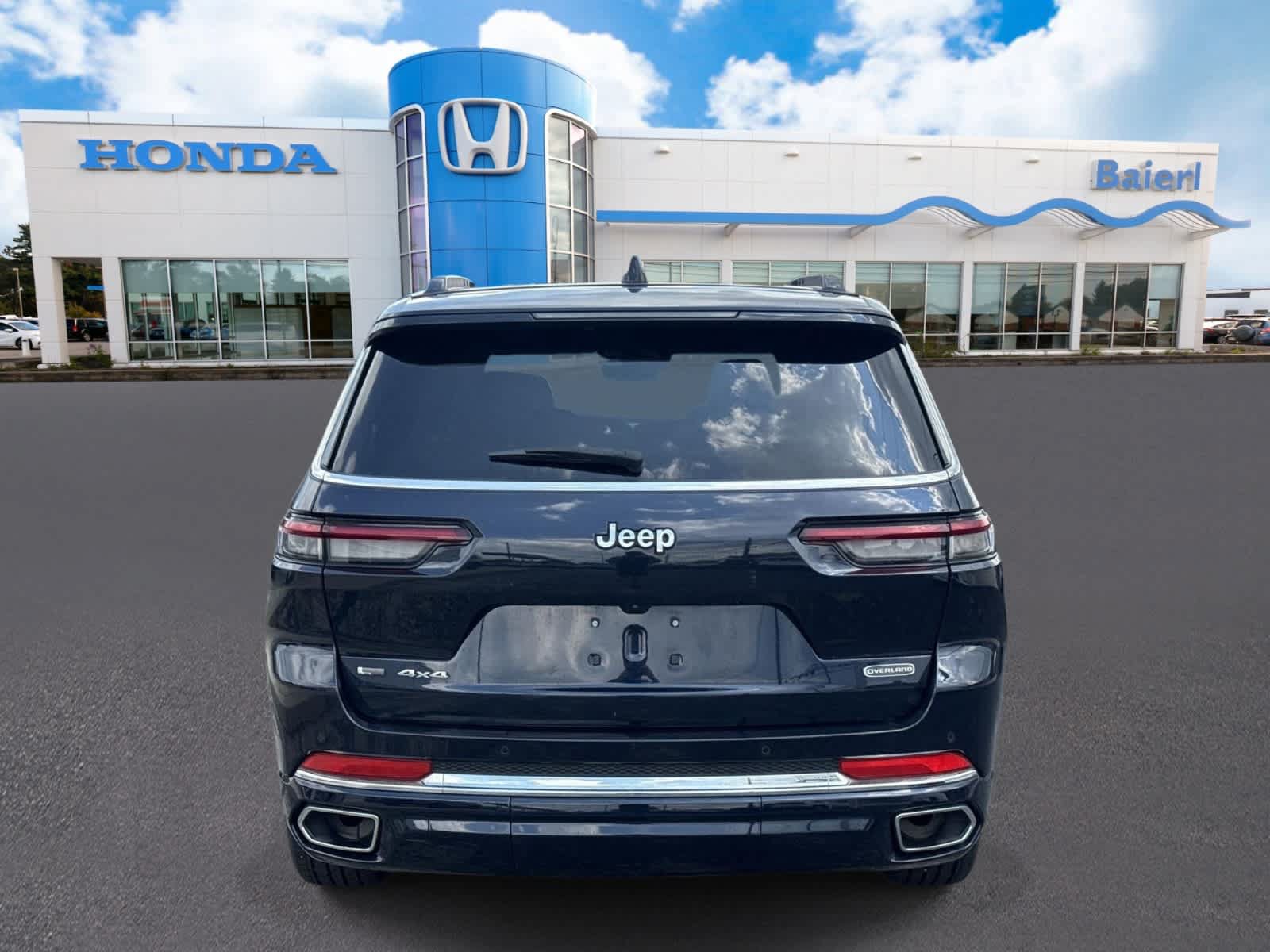 Used 2023 Jeep Grand Cherokee L Overland AWD/4WD image 4