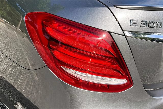 Used 2017 Mercedes-Benz E 300 4MATIC image 17