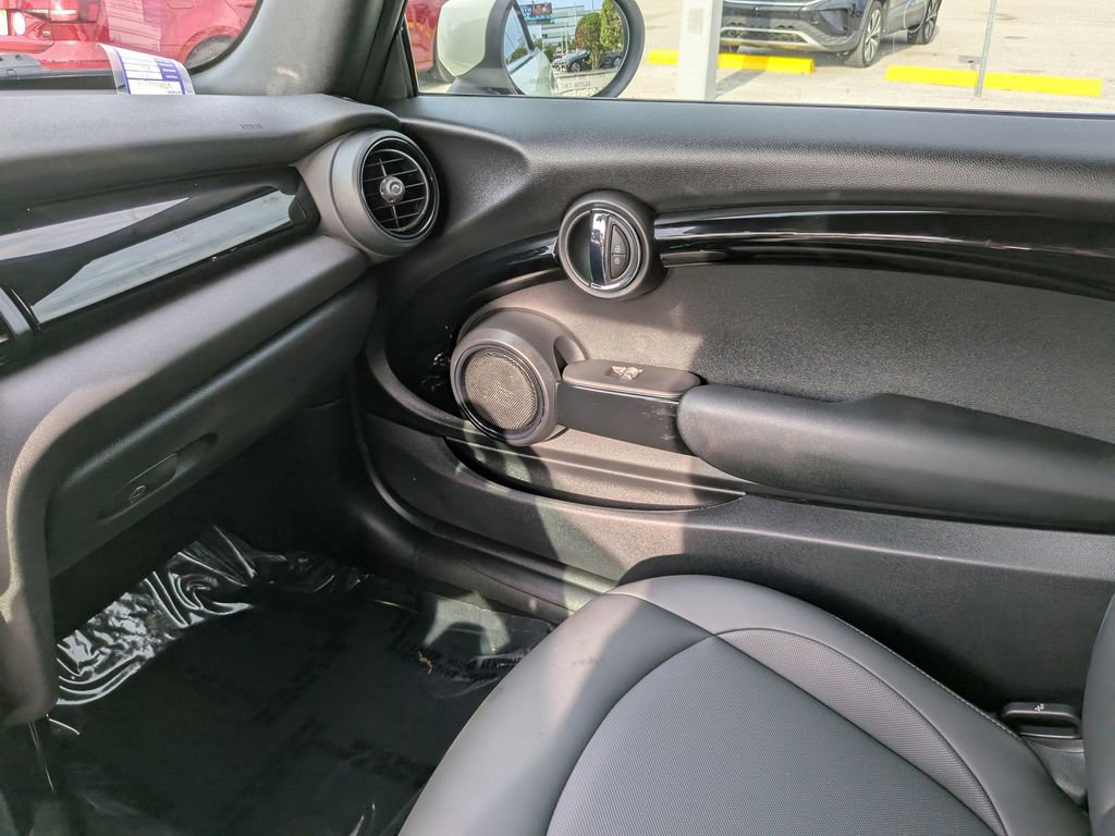 Used 2021 MINI Cooper Convertible w/ 6.5" Touchscreen Package FWD image 13