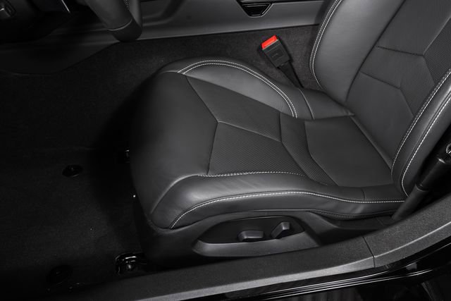 Used 2023 Chevrolet Corvette Stingray Coupe w/ Z51 Performance Package image 20