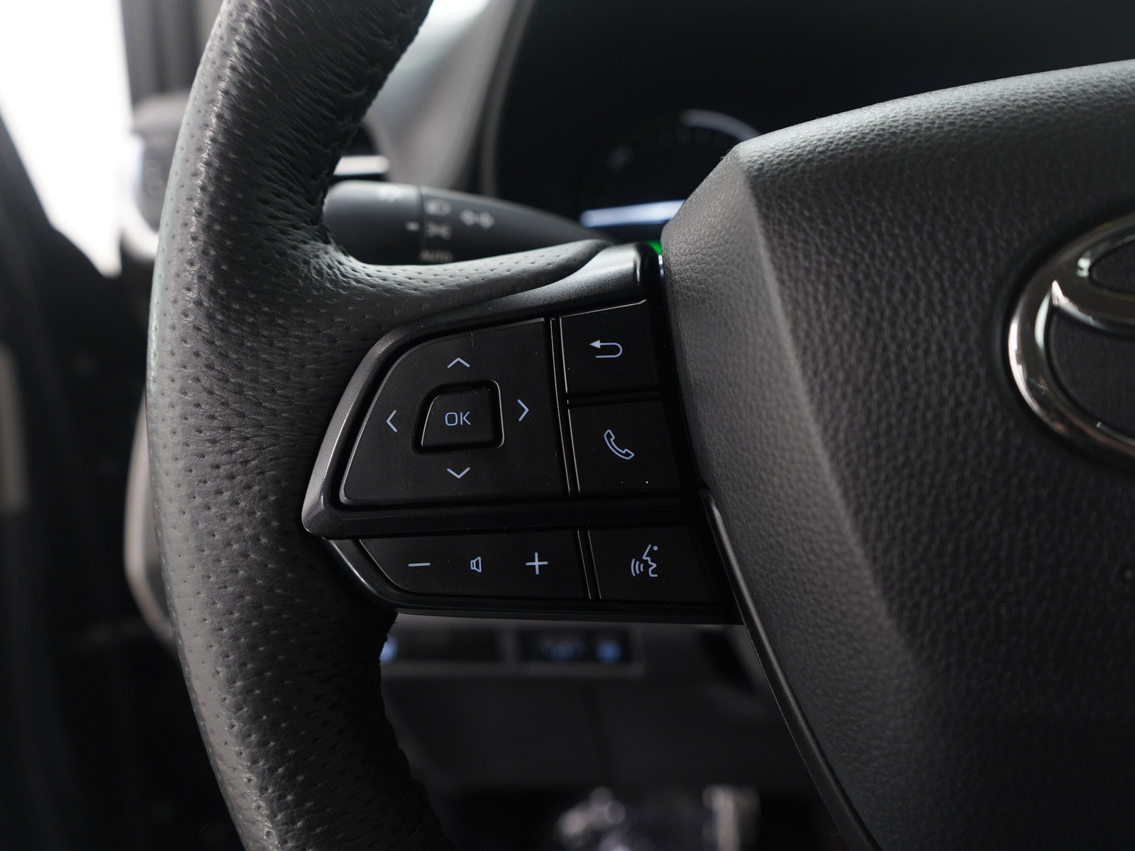 Used 2024 Toyota Sienna LE image 27