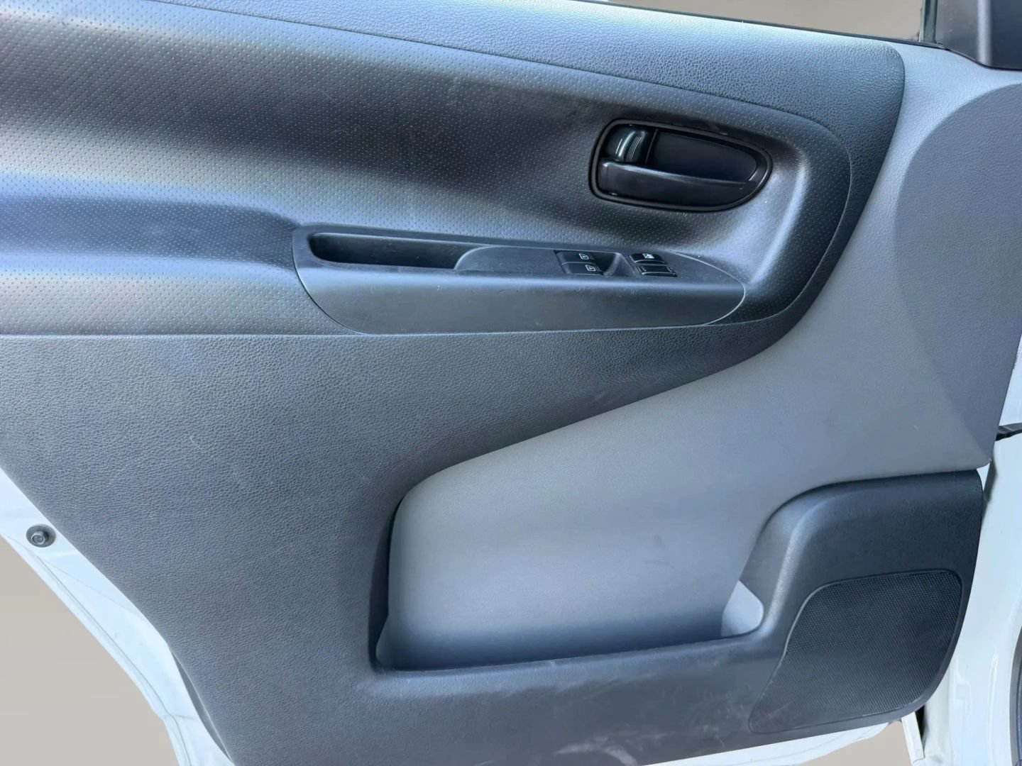 Used 2020 Nissan NV200 SV w/ Back Door Glass Package FWD image 9