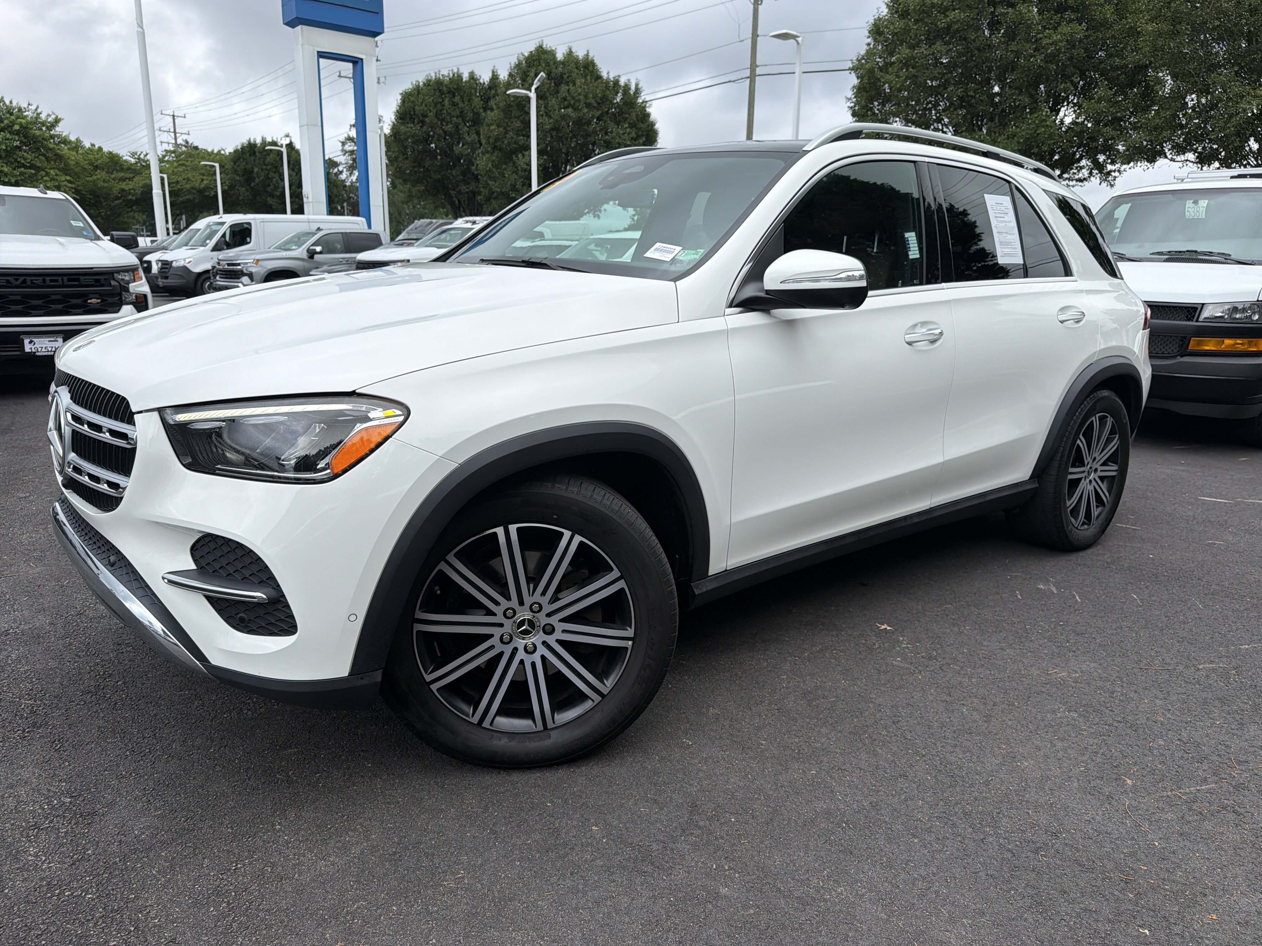 Used 2024 Mercedes-Benz GLE 350 4MATIC image 5