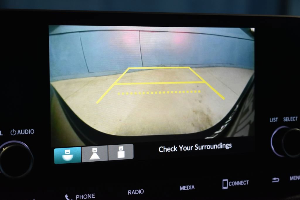 Used 2023 Honda CR-V LX image 12