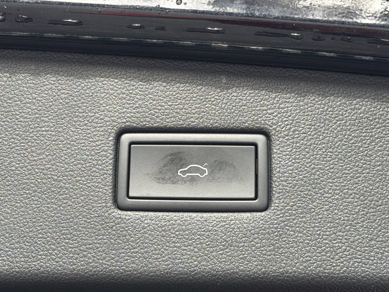 Used 2024 Volkswagen Tiguan SE FWD image 25