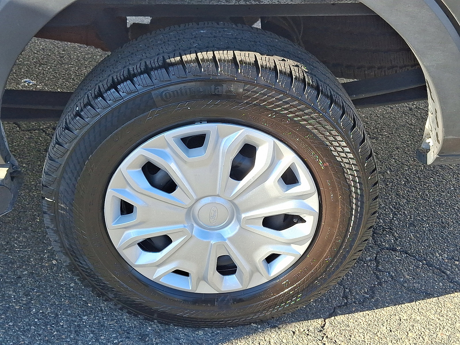 Certified 2024 Ford Transit 250 Low Roof w/ Exterior Upgrade Package image 30