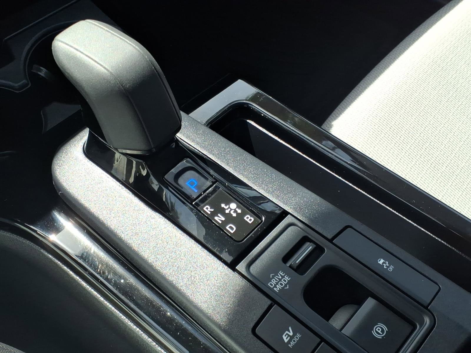 Used 2025 Toyota Prius LE FWD image 20