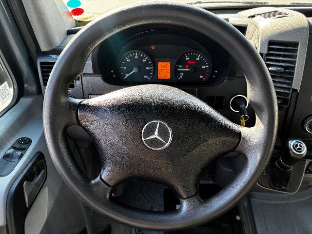 Used 2018 Mercedes-Benz Sprinter 2500 image 16