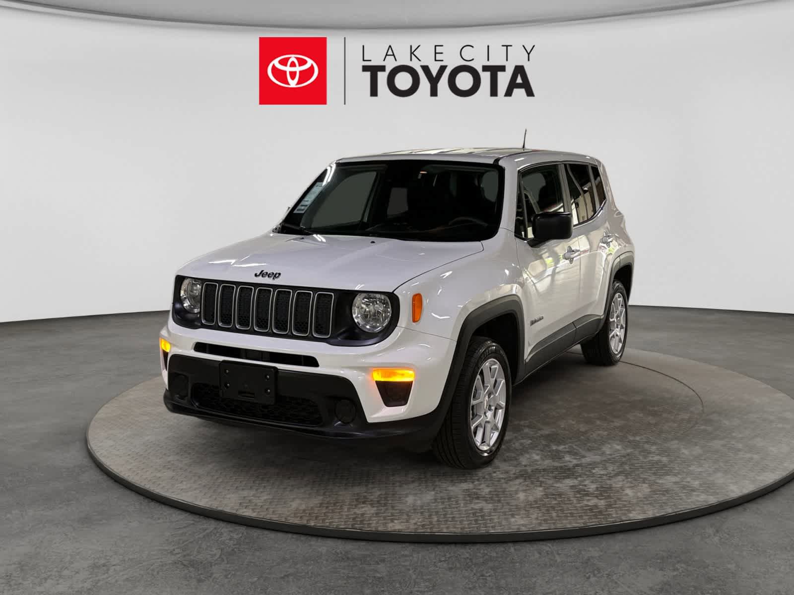 Used 2023 Jeep Renegade Latitude