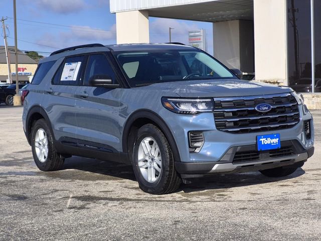 New 2026 Ford Explorer Active RWD image 2