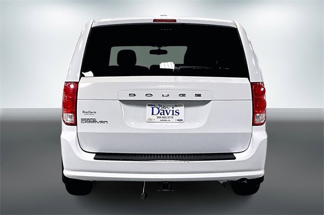 Used 2016 Dodge Grand Caravan SE image 6