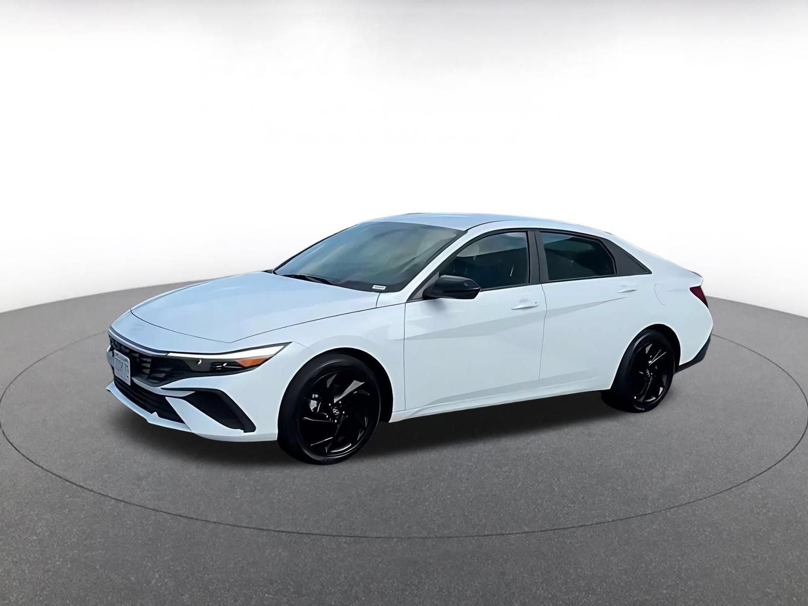 Used 2026 Hyundai Elantra Sport FWD image 7