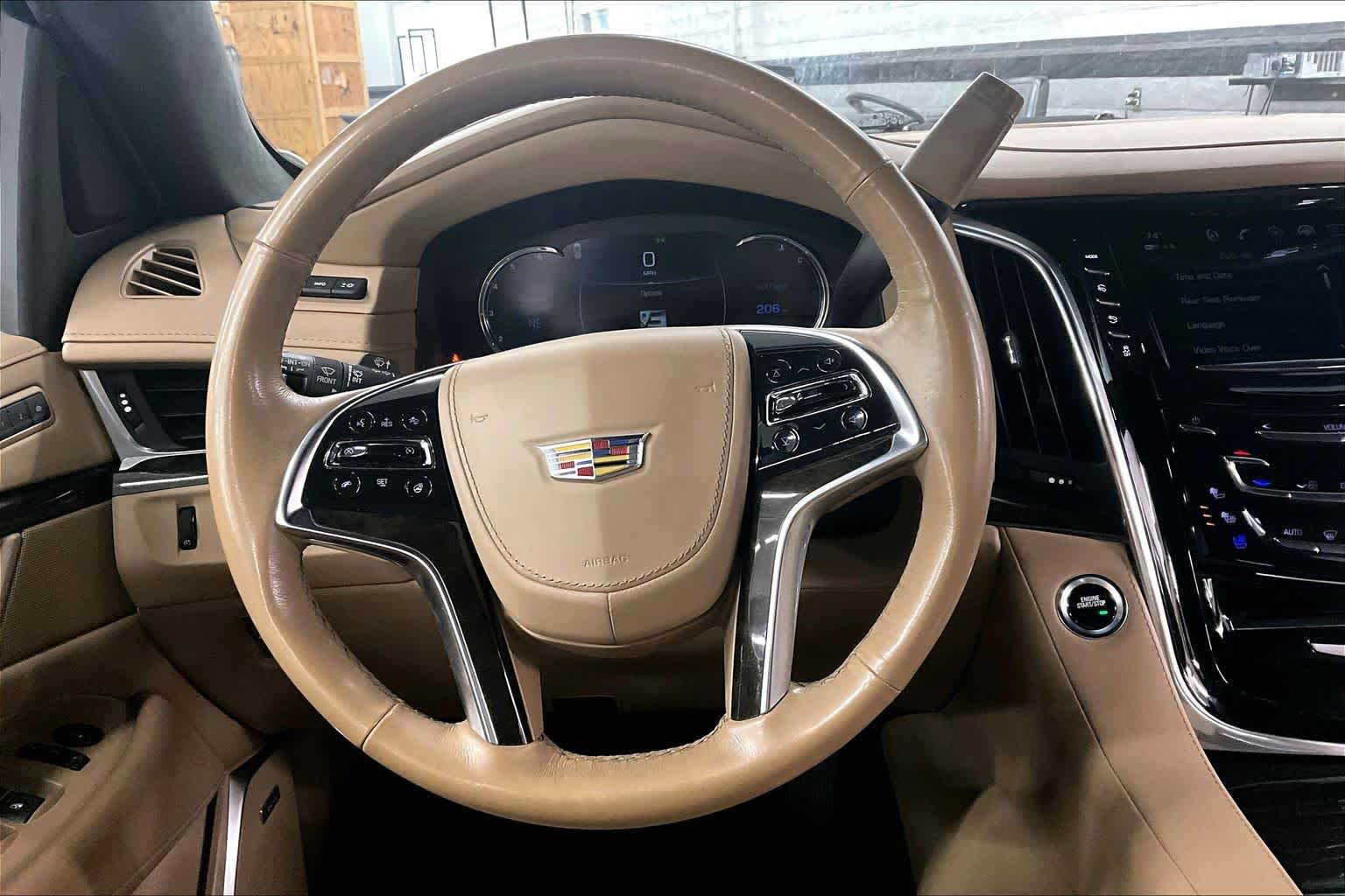 Used 2019 Cadillac Escalade Platinum image 5