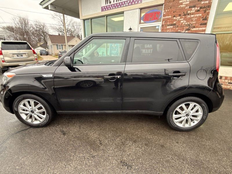 Used 2018 Kia Soul + w/ Audio Package image 8