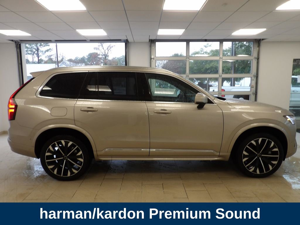 Certified 2025 Volvo XC90 T8 Plus image 5