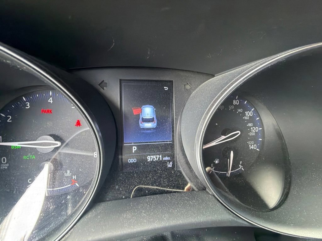 Used 2019 Toyota C-HR XLE FWD image 6