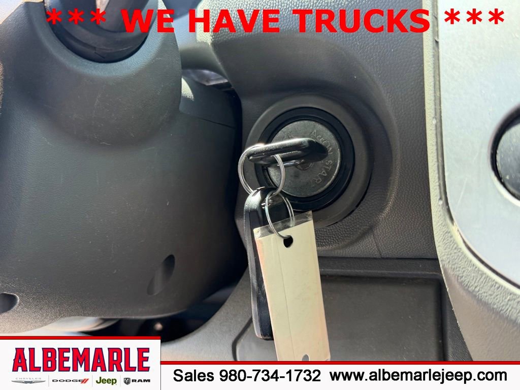 Used 2017 Nissan Frontier SV w/ SV Value Truck Package RWD image 19