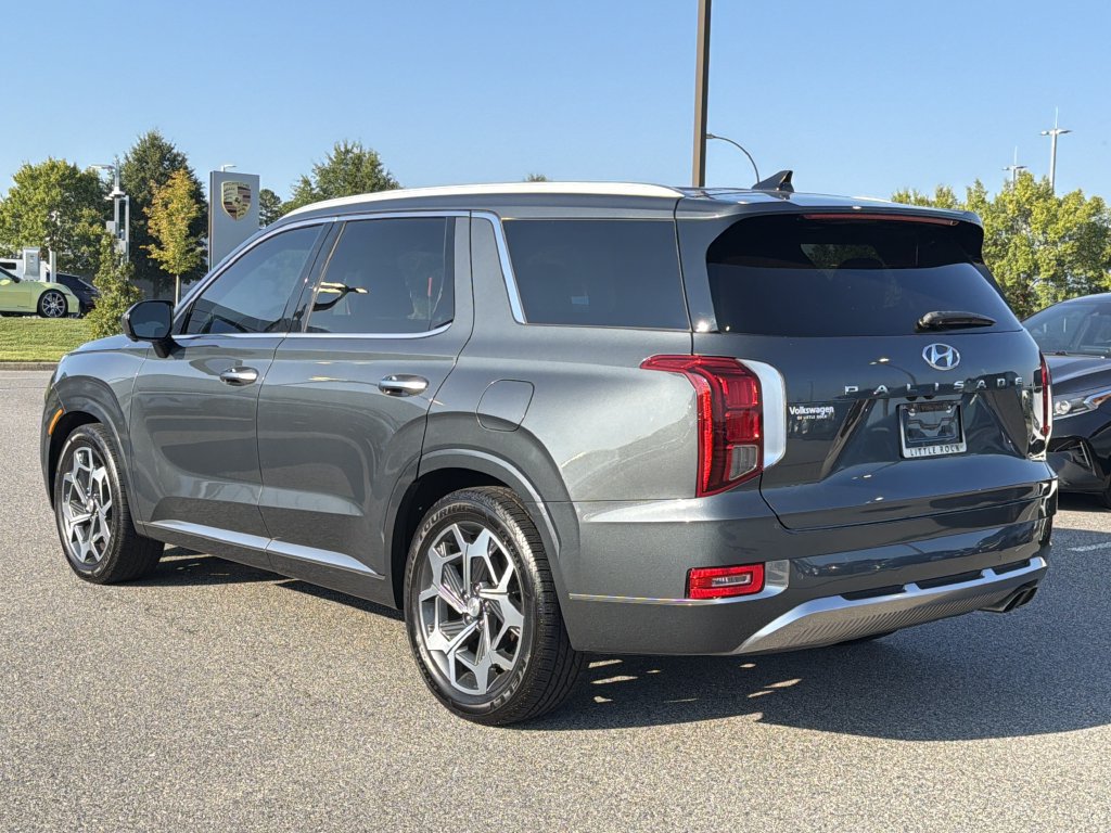 Used 2022 Hyundai Palisade Calligraphy FWD image 3
