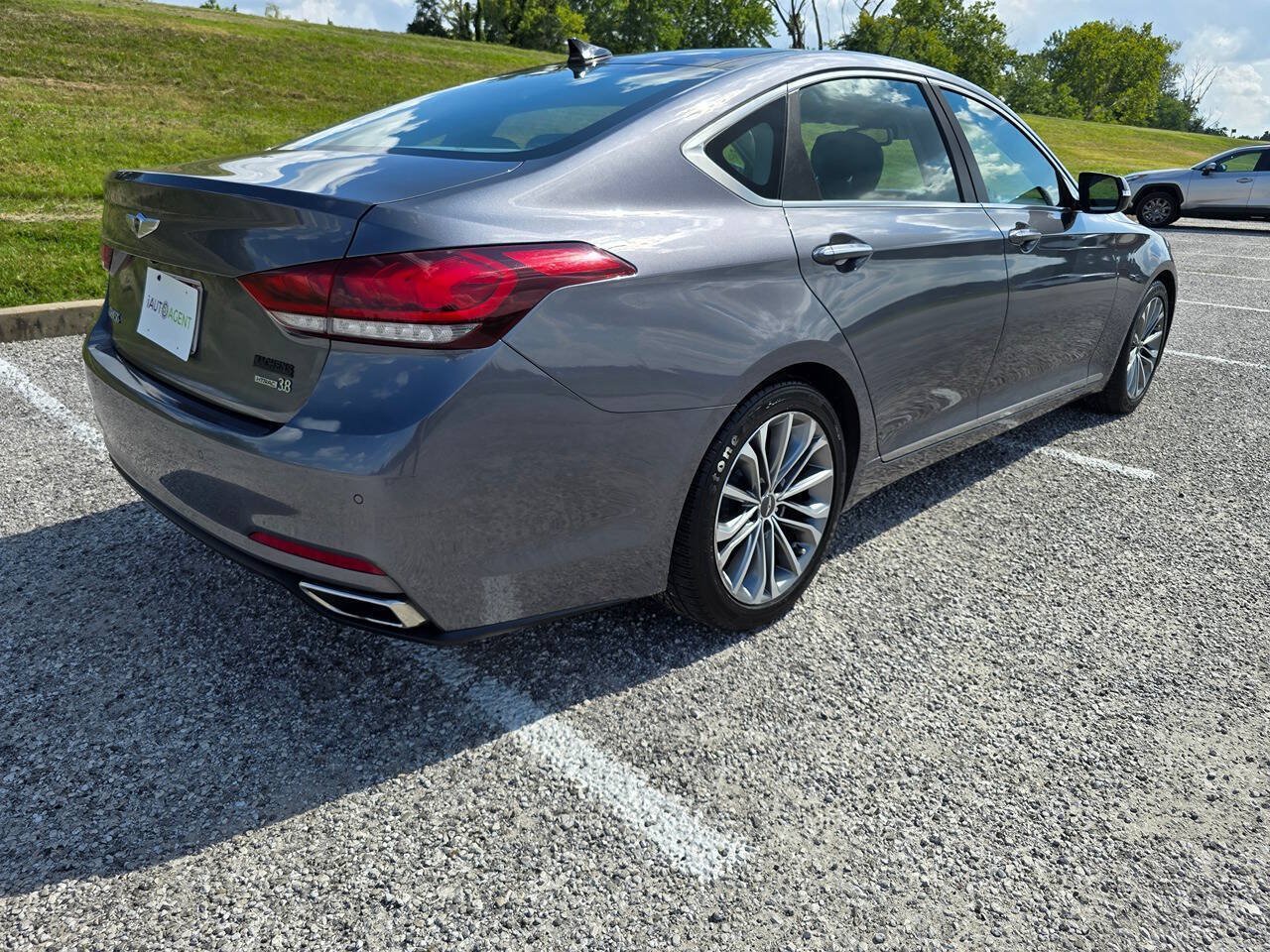 Used 2015 Hyundai Genesis 3.8 w/ Option Group 03 AWD/4WD image 8