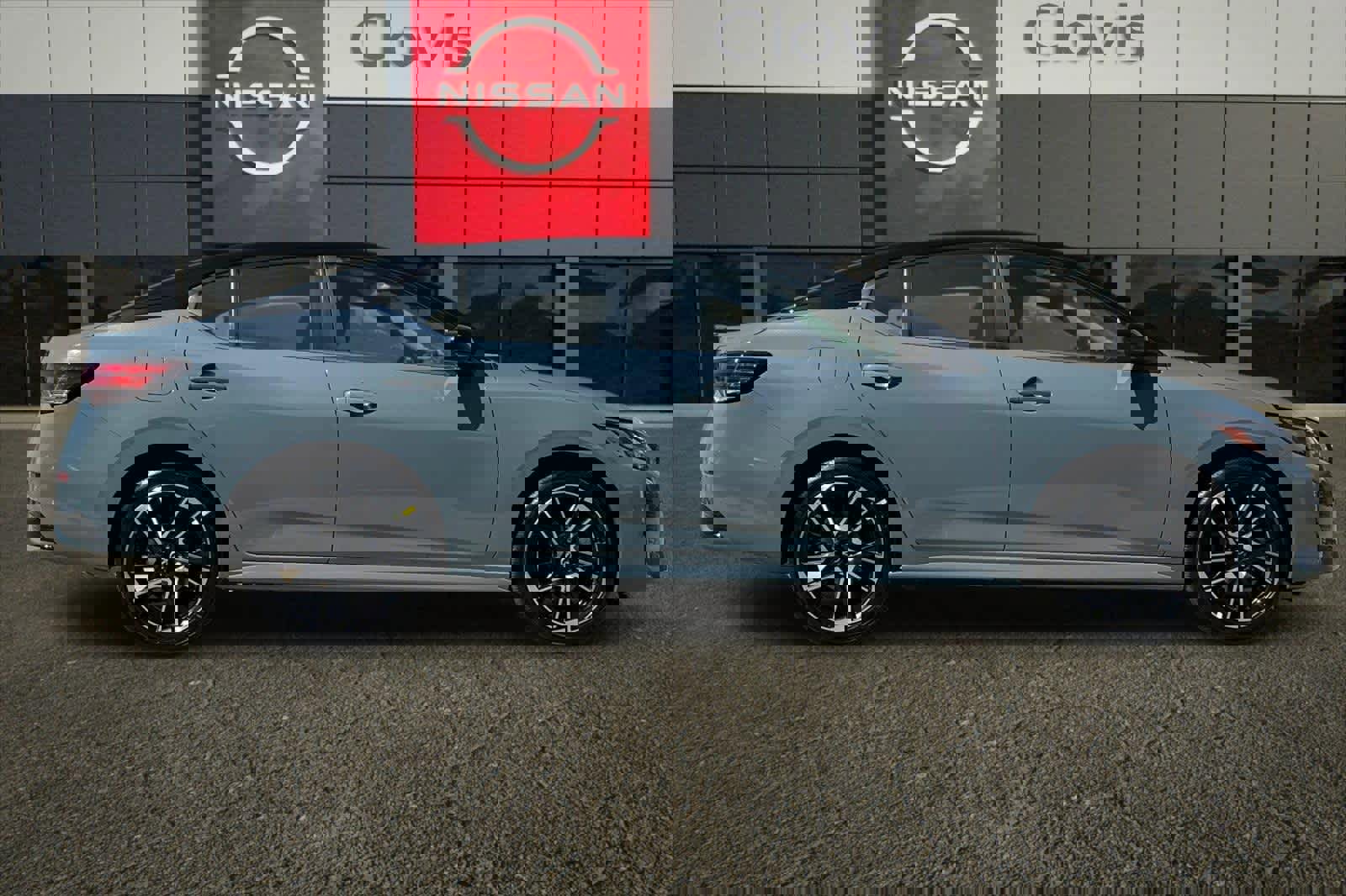New 2025 Nissan Sentra SR image 9