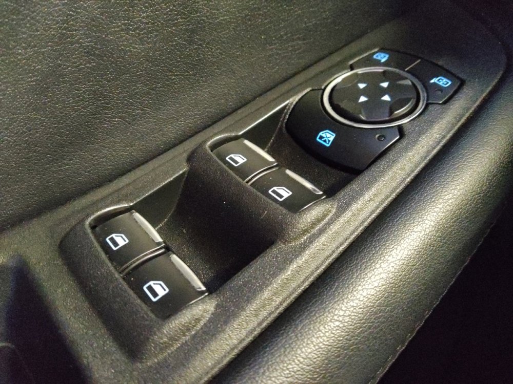 Used 2023 Ford Edge SE image 27