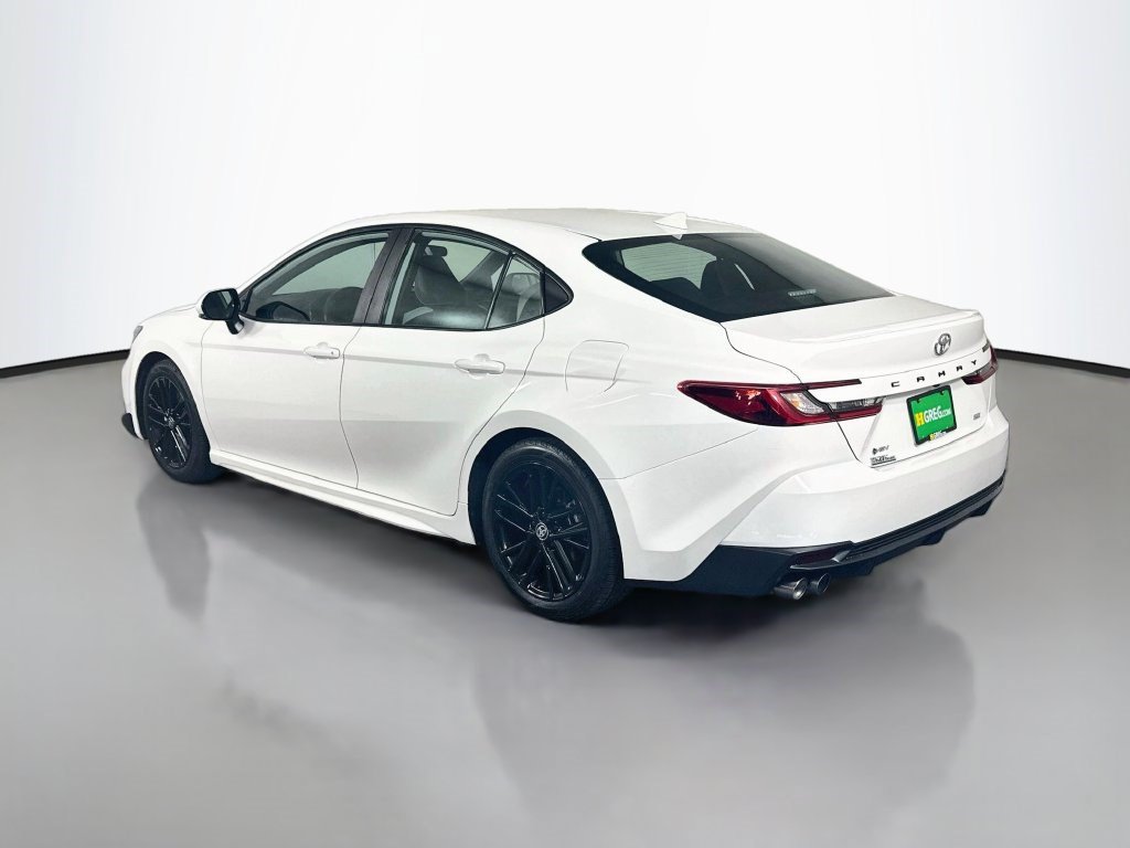 Used 2025 Toyota Camry SE FWD image 7