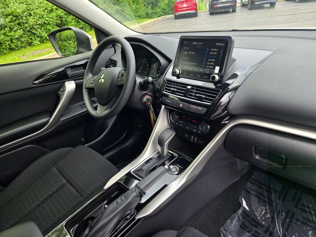 New 2026 Mitsubishi Eclipse Cross ES AWD/4WD image 5