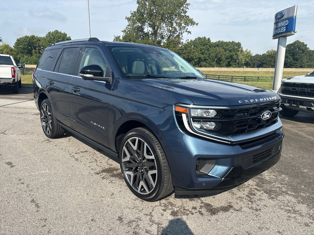 New 2027 Ford Expedition Platinum w/ Platinum Ultimate Package AWD/4WD image 3