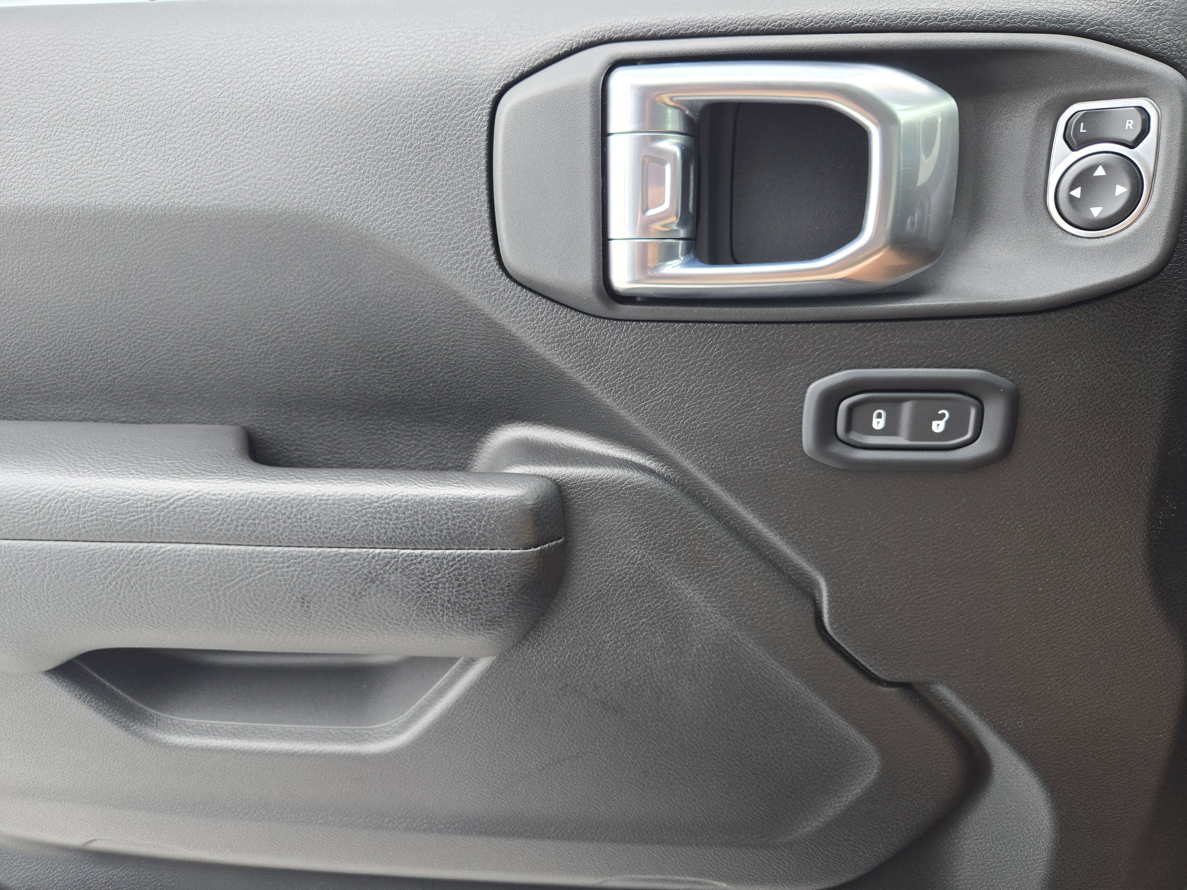 Used 2024 Jeep Gladiator Sport image 26