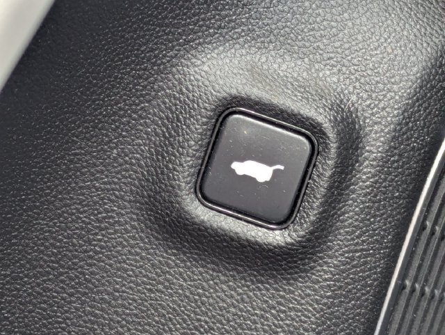 Certified 2024 Acura MDX w/ Technology Package FWD image 33