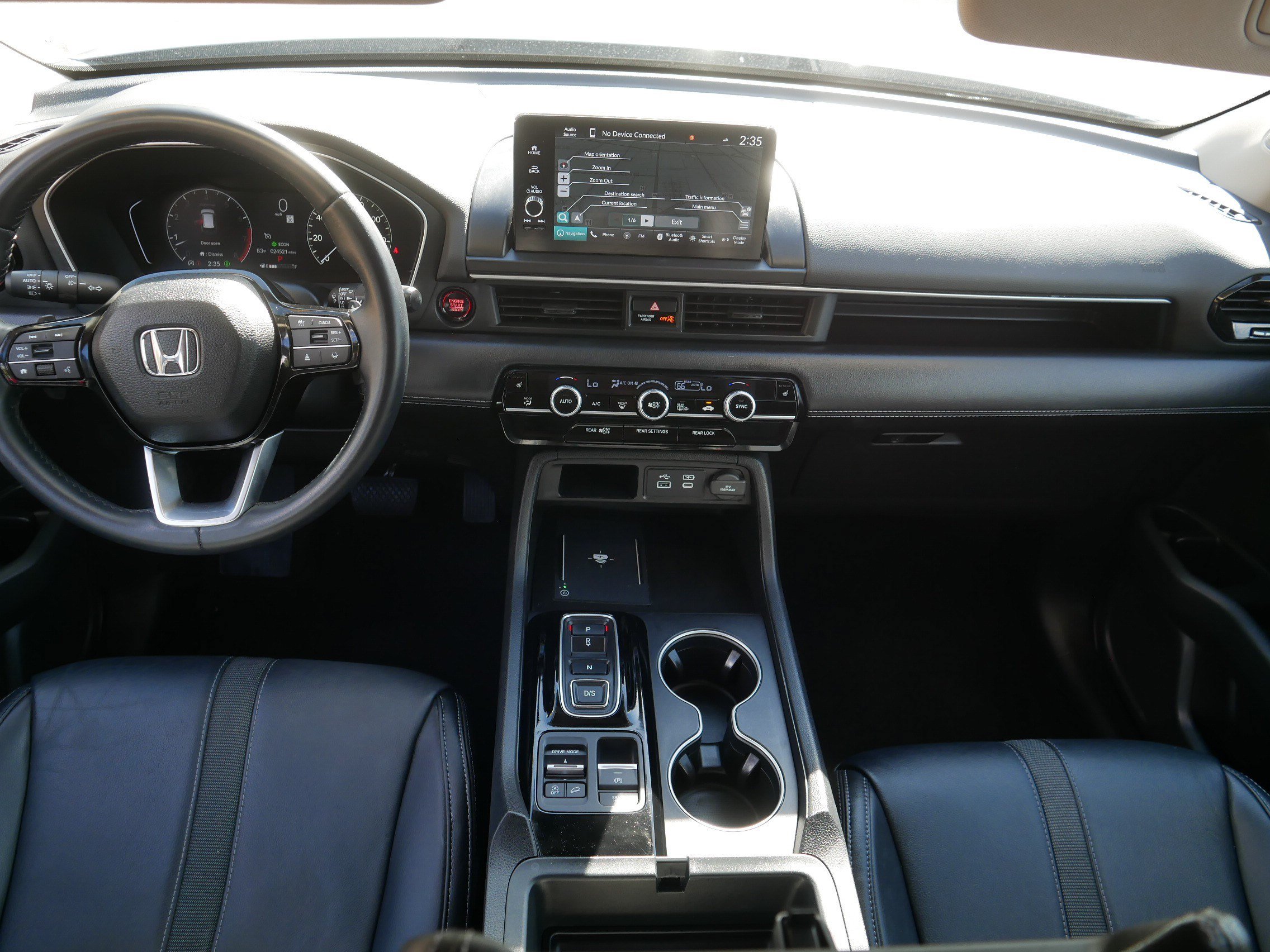 Used 2024 Honda Pilot Touring image 10