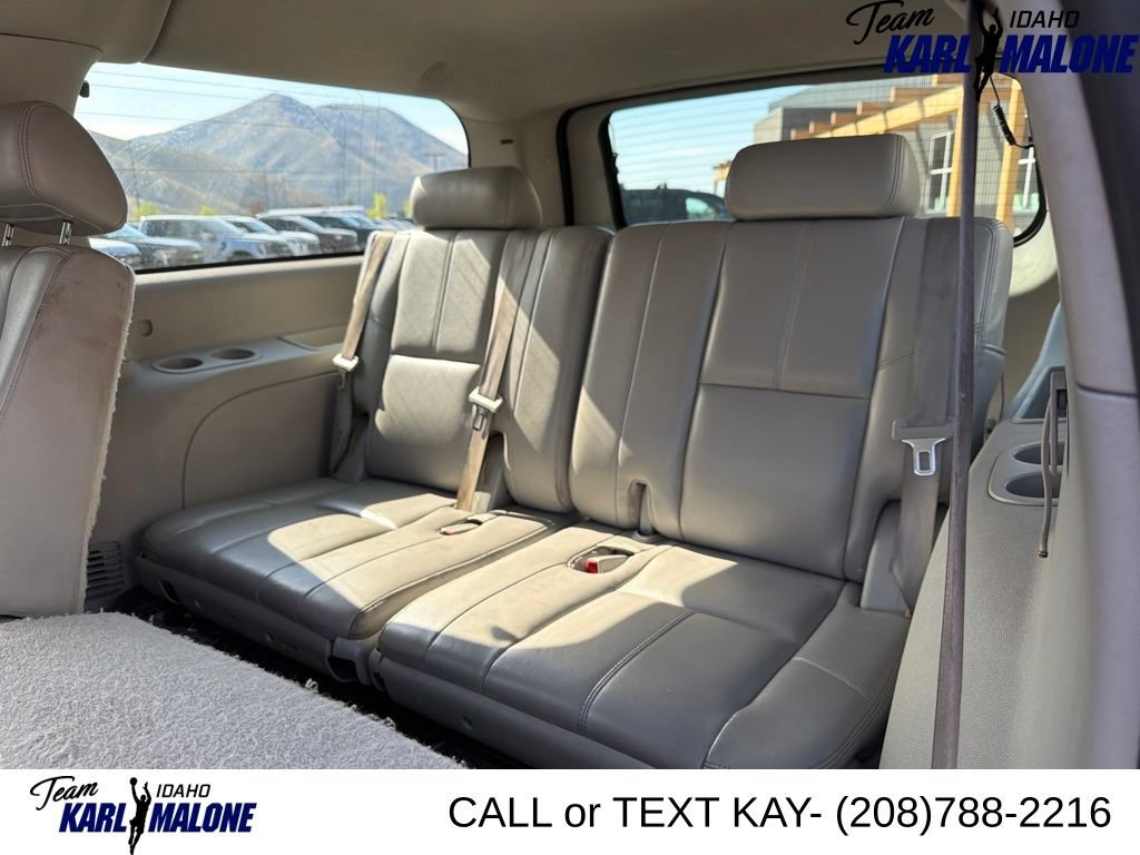 Used 2008 Chevrolet Suburban LT w/ LT Preferred Equipment Group AWD/4WD image 17