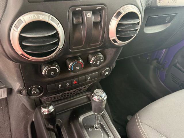 Certified 2018 Jeep Wrangler Sahara w/ Connectivity Group AWD/4WD image 17