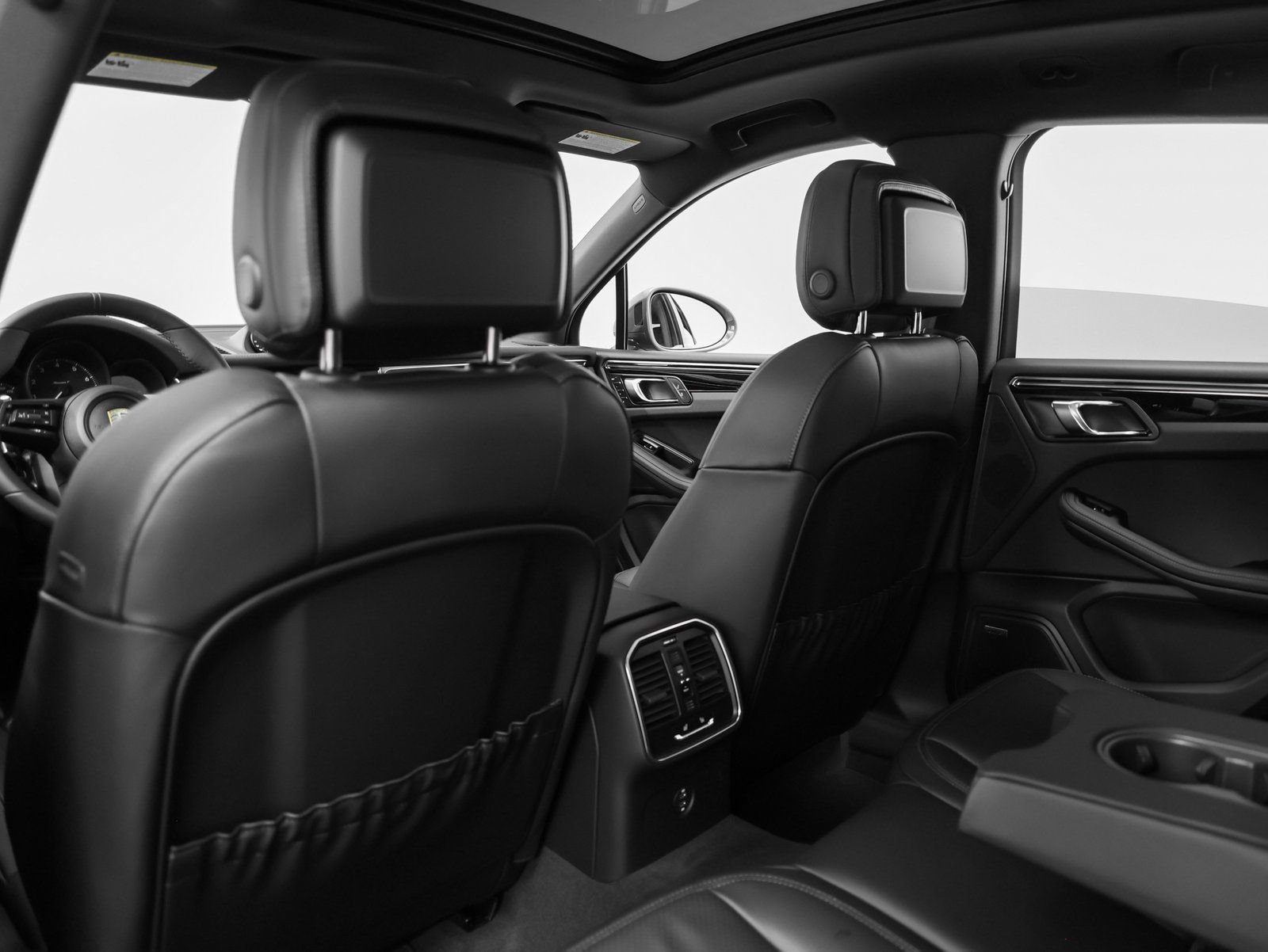 New 2025 Porsche Macan Turbo image 43