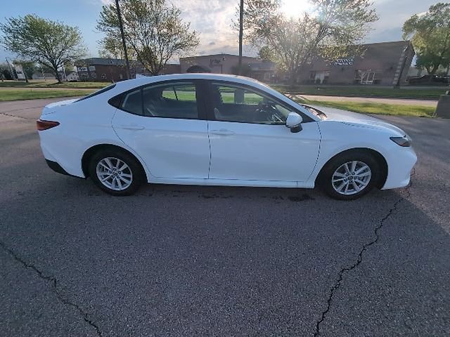 Used 2026 Toyota Camry LE w/ Convenience Package image 2